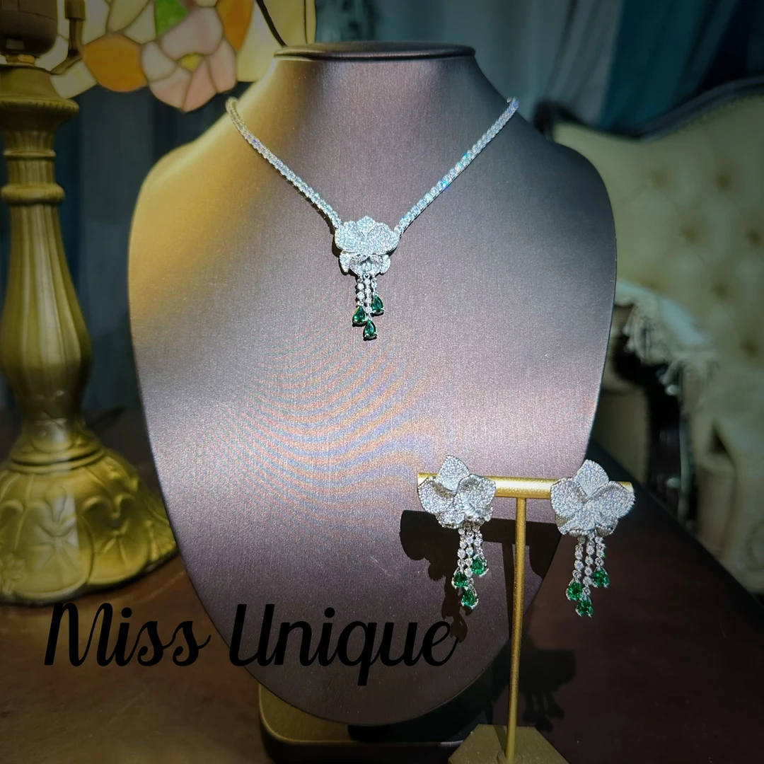 S6306红绿立体三叶花流苏项链套装