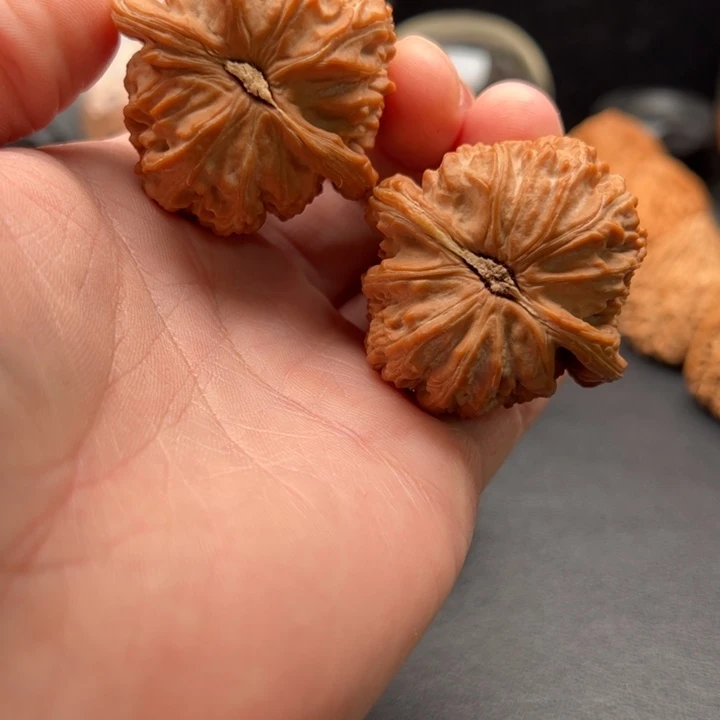 把件文玩核桃43球白