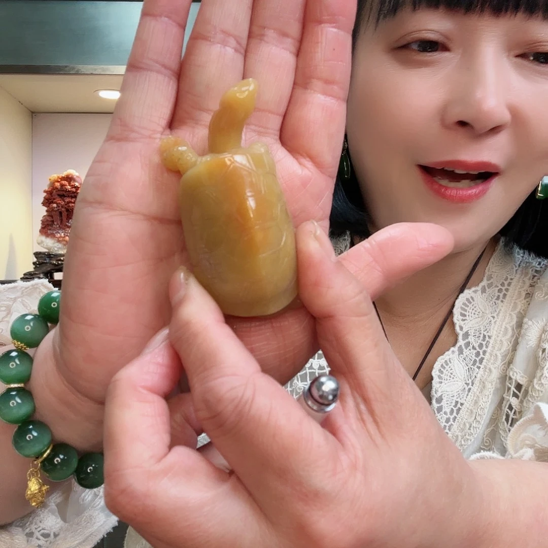 寿山石天**山寿山石摆把件