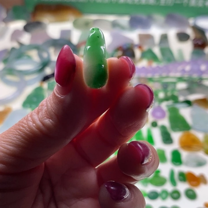 翡翠未镶嵌挂件天然翡翠