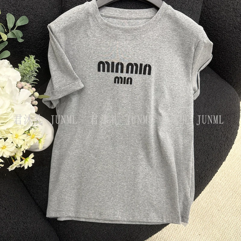 《君沐礼》31509韩系显瘦植绒小字母弹力棉T恤