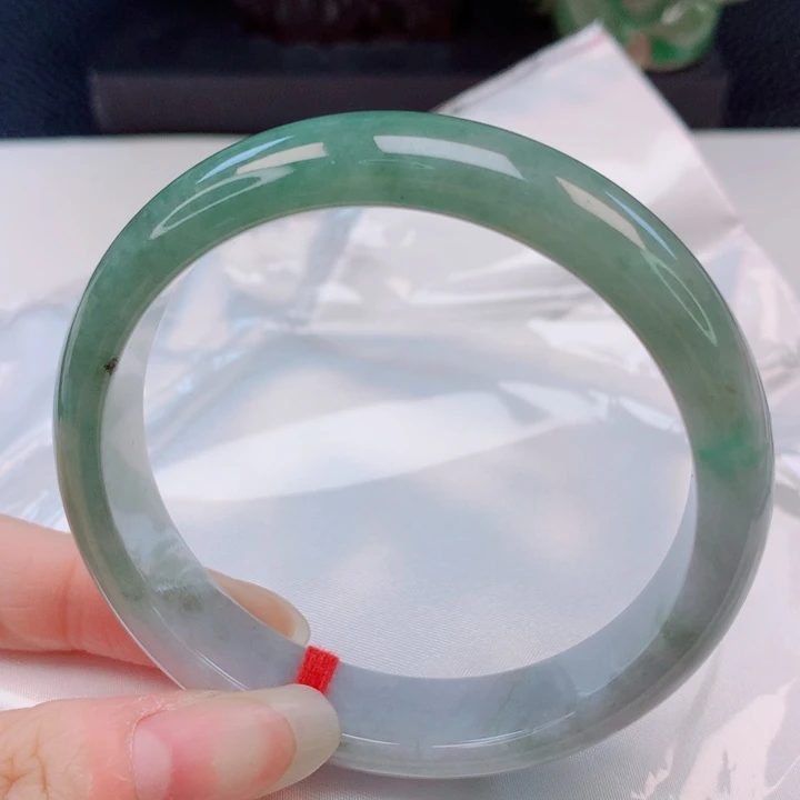 翡翠未镶嵌手镯57圈