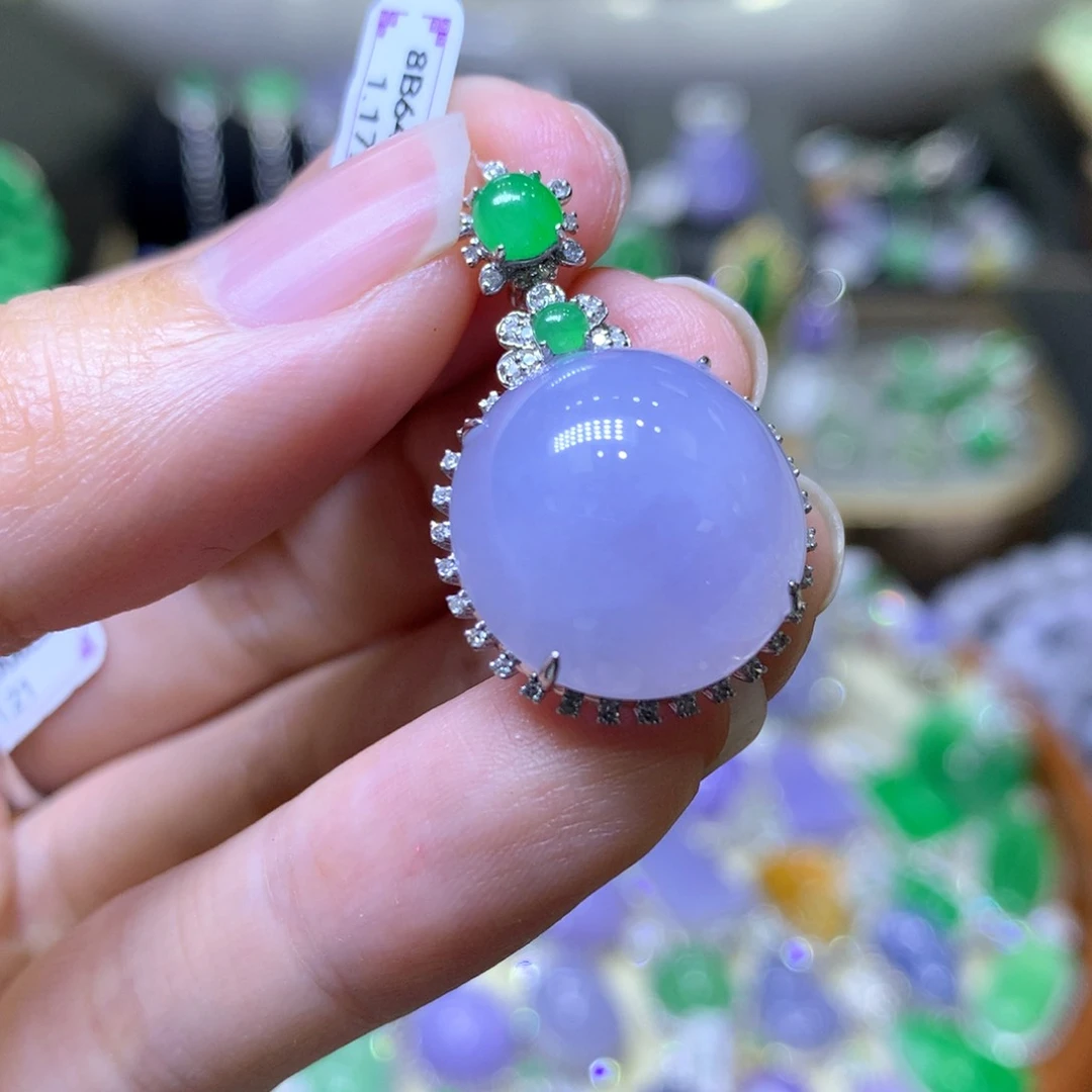 【闪购商品】翡翠颈饰18K金镶嵌翡翠吊坠项链