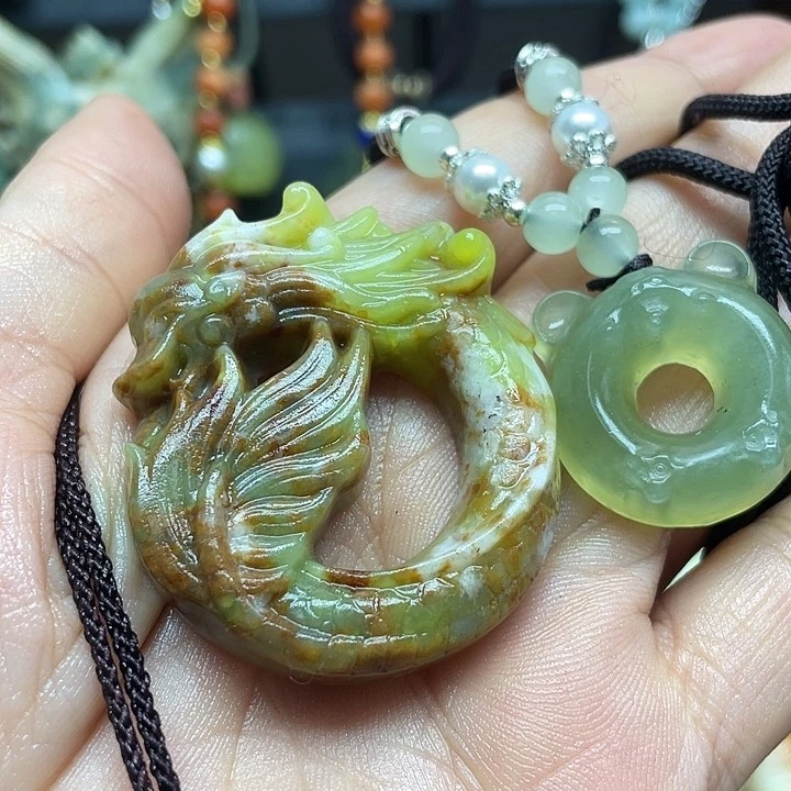 未镶嵌岫玉吊坠吊坠