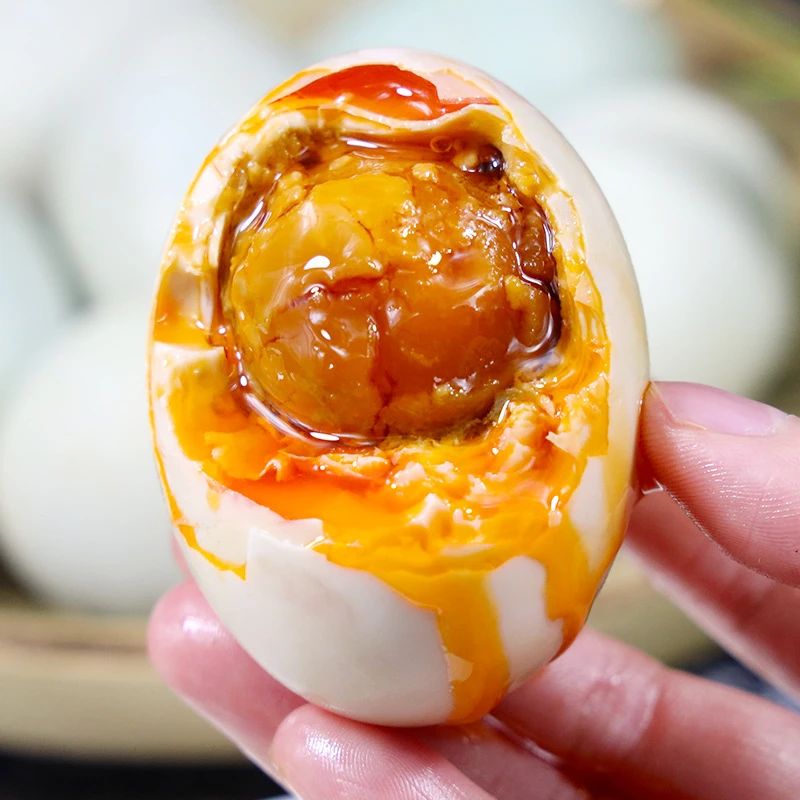 【到手10枚】正宗初产咸鸭蛋流油红心鸭蛋起沙新鲜咸蛋散装真空40g