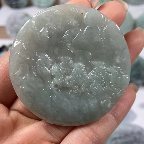 翡翠颈饰未镶嵌马到成功福利