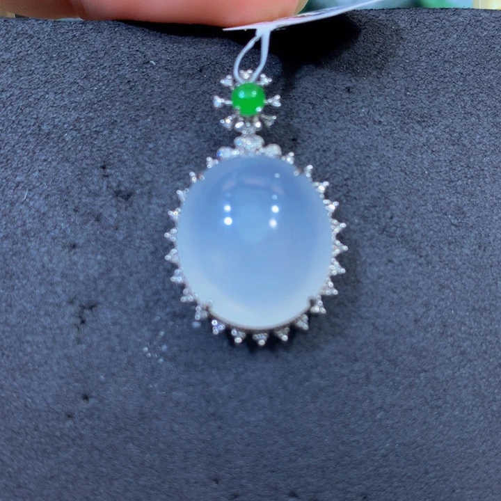 翡翠18K金镶嵌手链翡翠