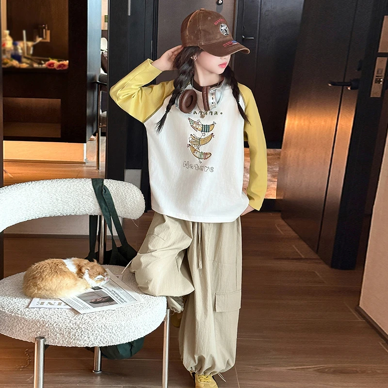 女童套装春秋2025新款洋气中大儿童时髦卫衣秋季工装灯笼裤两件套