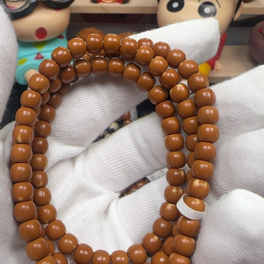 手串橄榄核老挝长串老型微白6.5