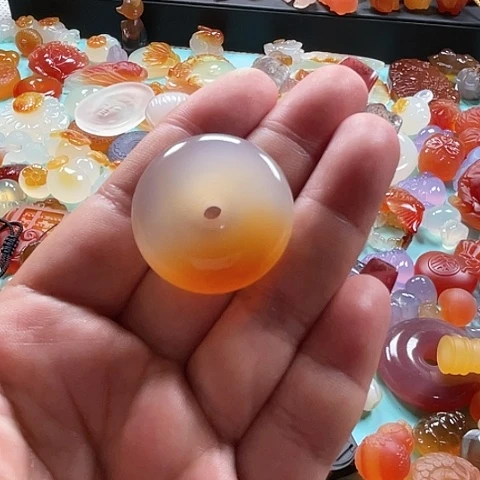 未镶嵌颈饰玛瑙/玉髓旷*玥