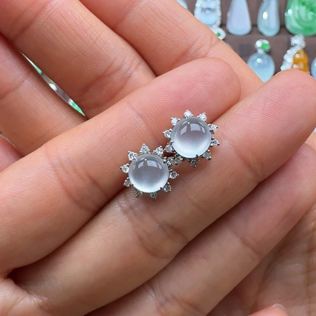 翡翠18K金镶嵌吊坠(赠链)玻璃种蛋面耳钉