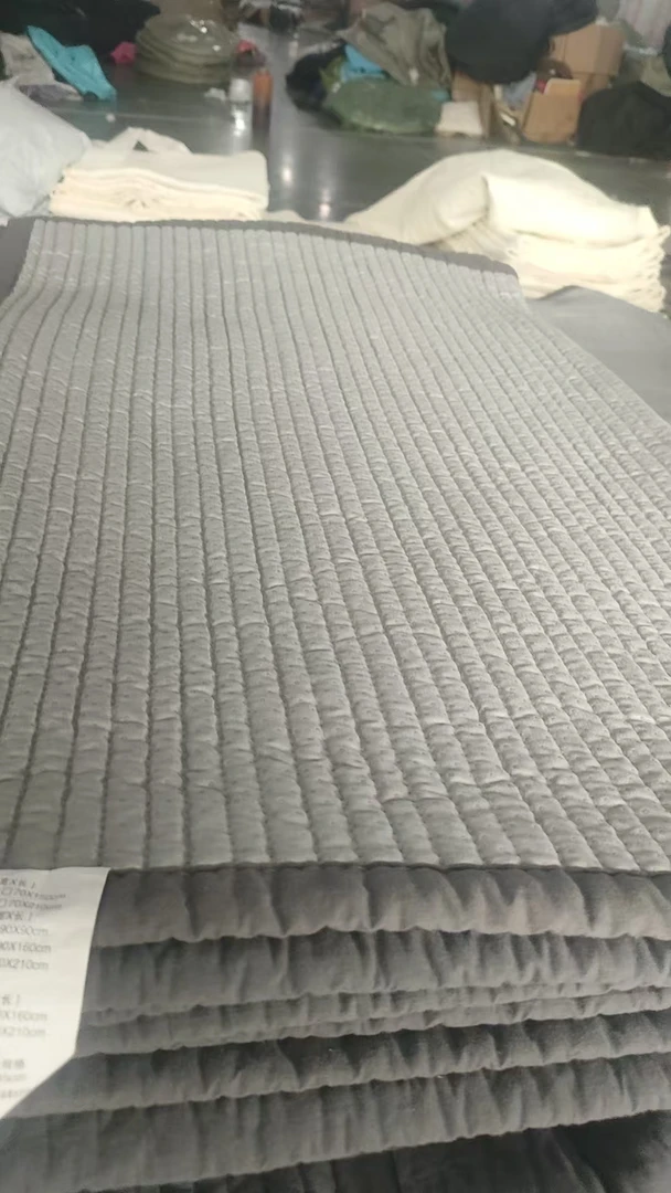 深灰色条纹单人沙发垫110*110