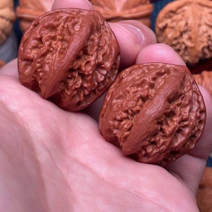 文玩核桃把件九龙筋