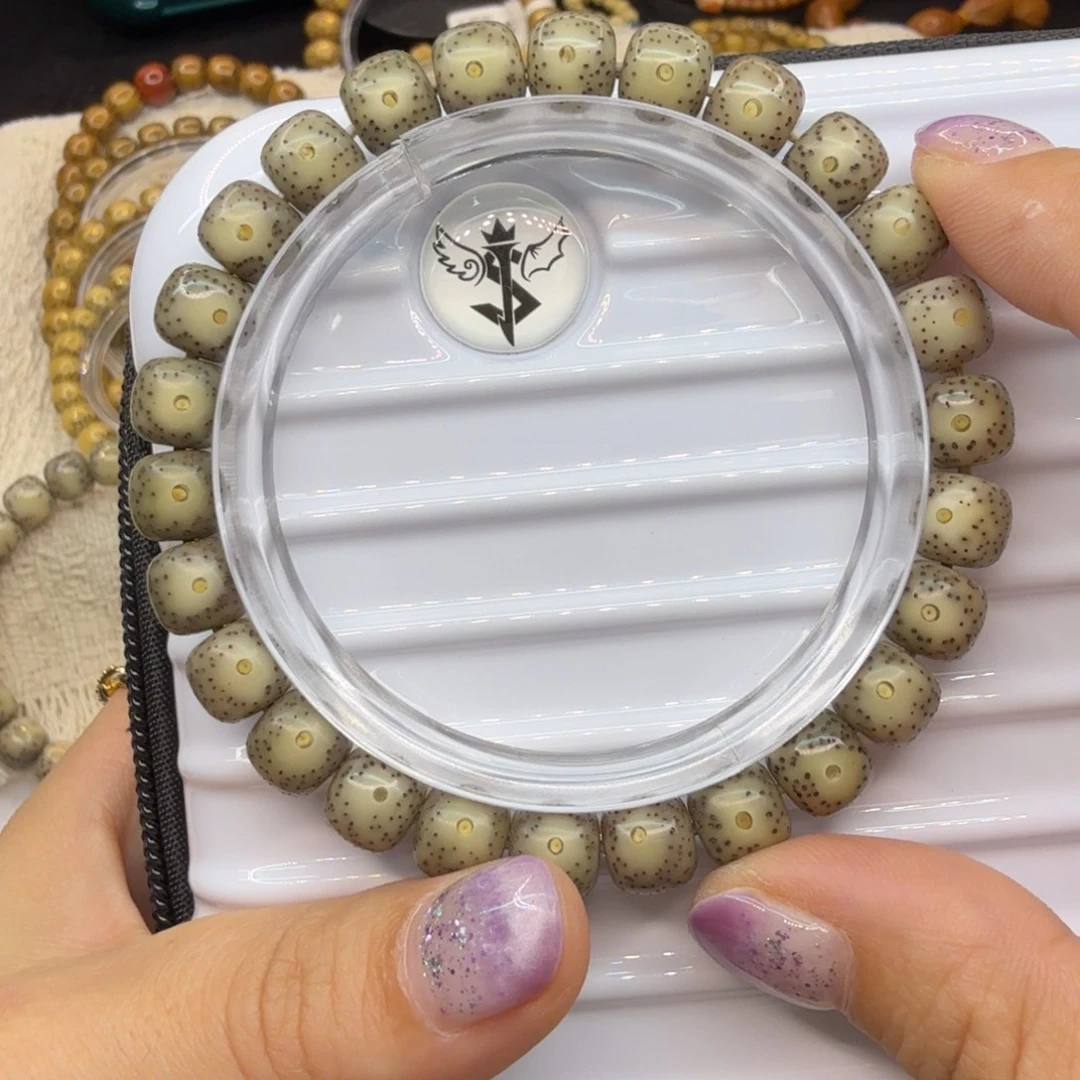 星月菩提吊坠，一物一图9×8石玉大眼睛1号链接