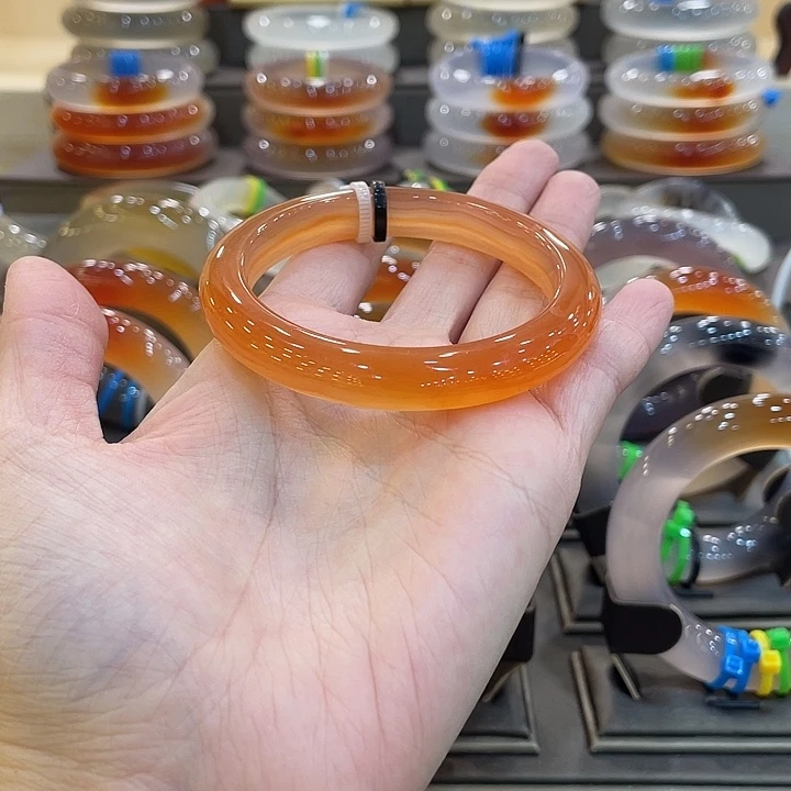 玛瑙/玉髓未镶嵌手镯38