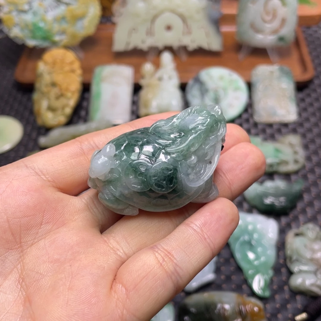 香***儿翡翠未镶嵌颈饰翡翠颈饰未镶嵌