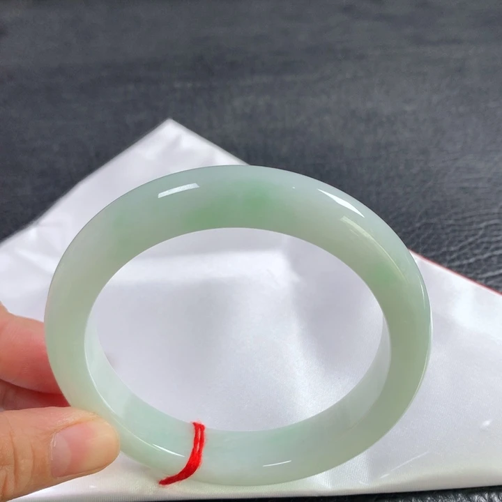 翡翠未镶嵌手镯65圈