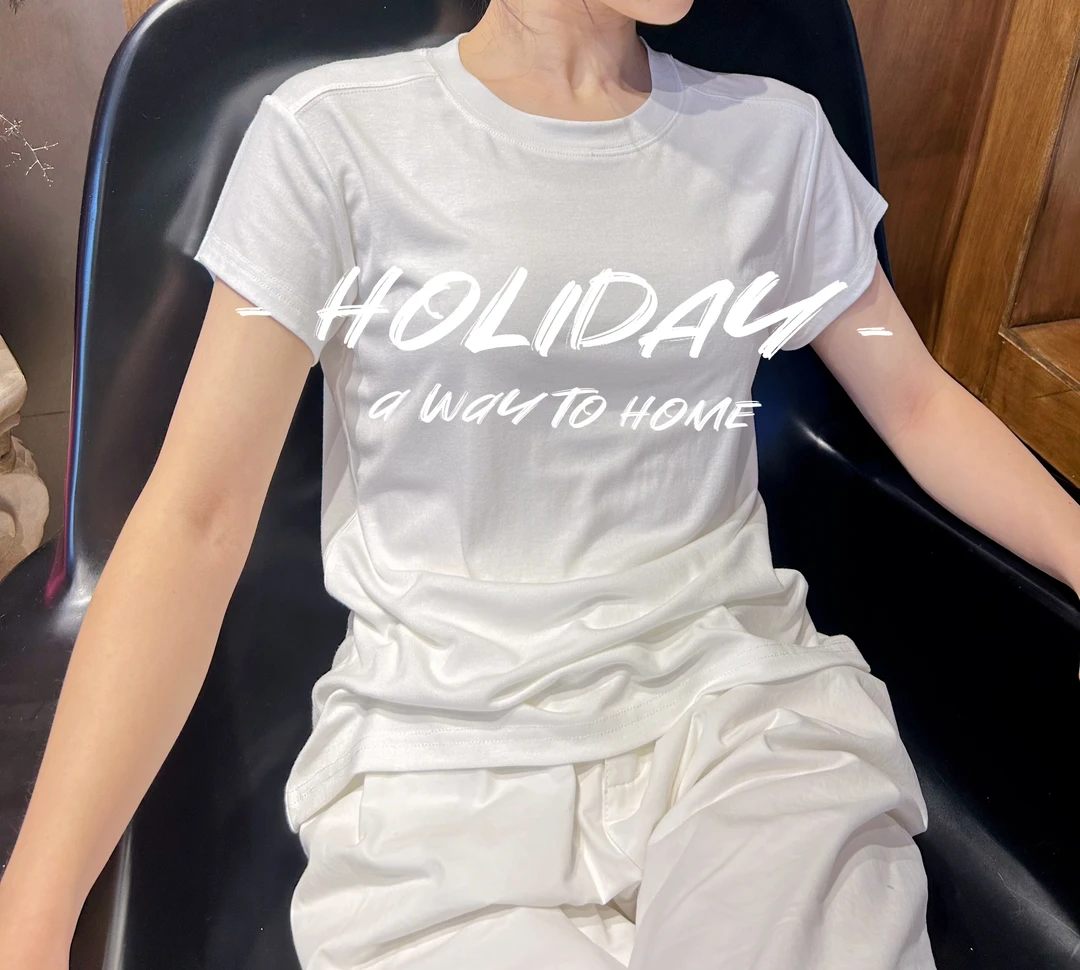 L5糯唧唧)2025夏季极简轻奢风设计师款圆领常规T恤短袖纯色