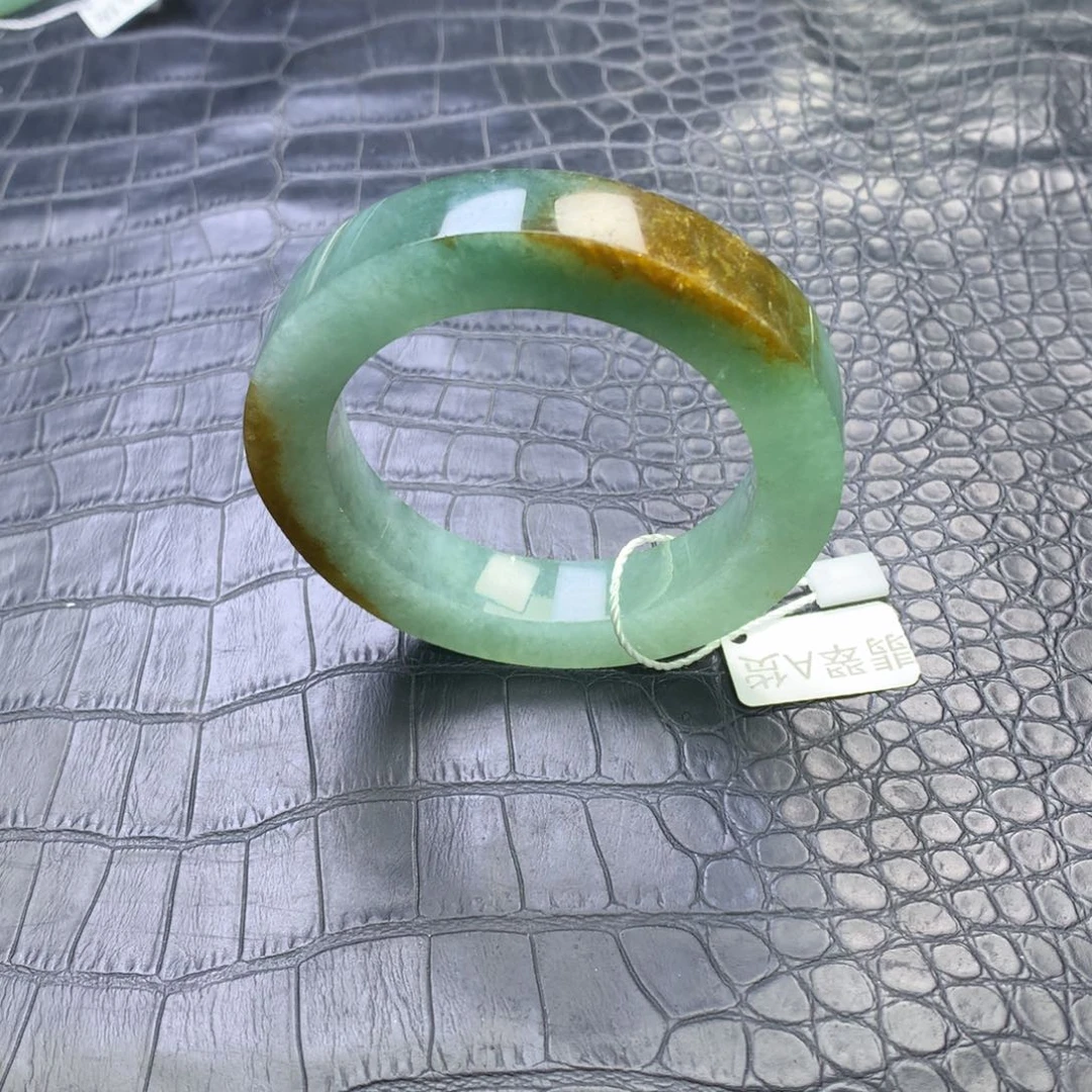 定制翡翠未镶嵌手镯