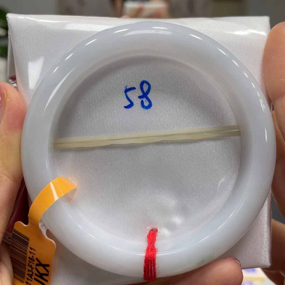 翡翠未镶嵌手镯翡翠