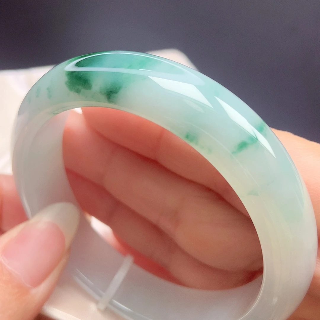 翡翠未镶嵌手镯53.8圈口