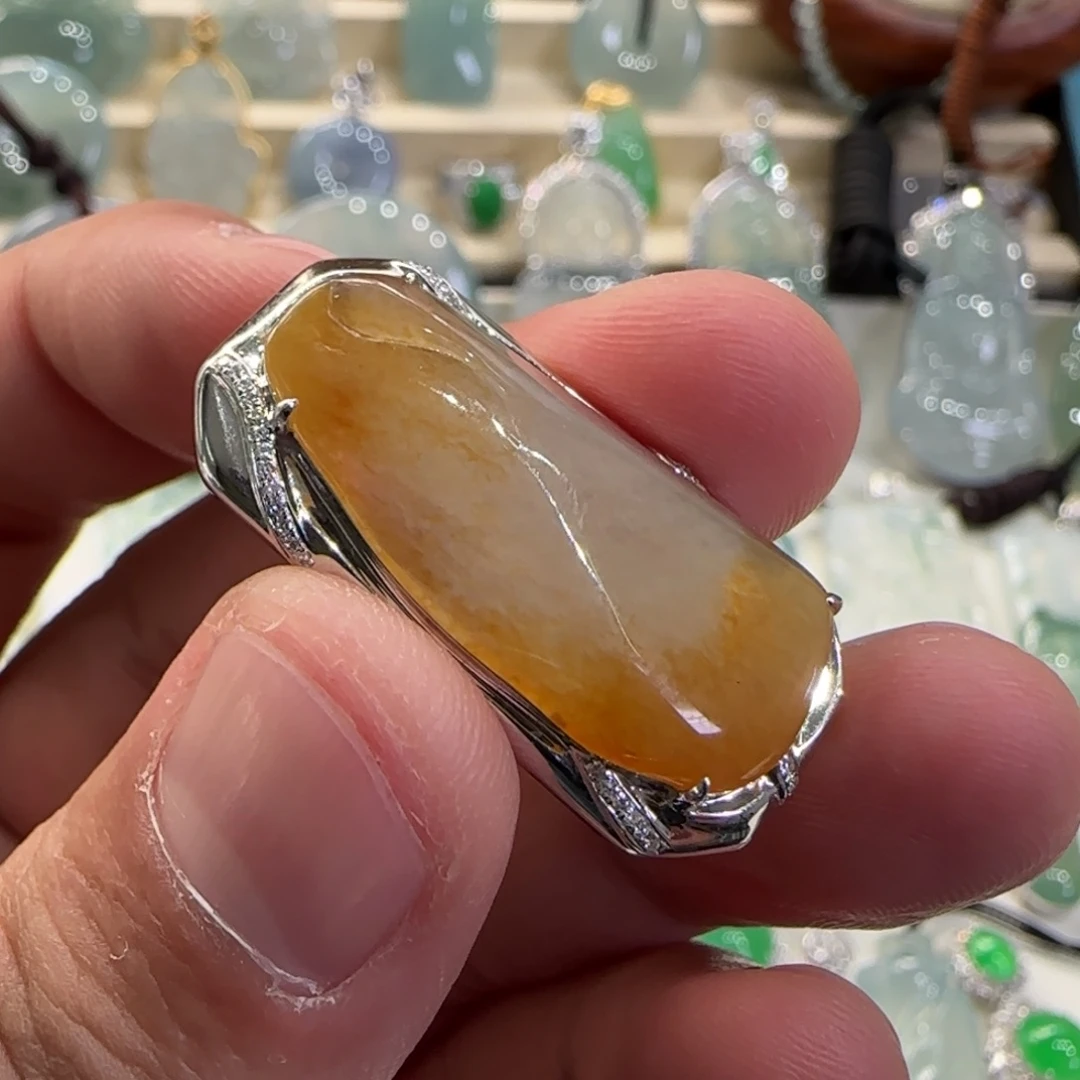 定制翡翠18K金镶嵌天然缅甸翡翠a货