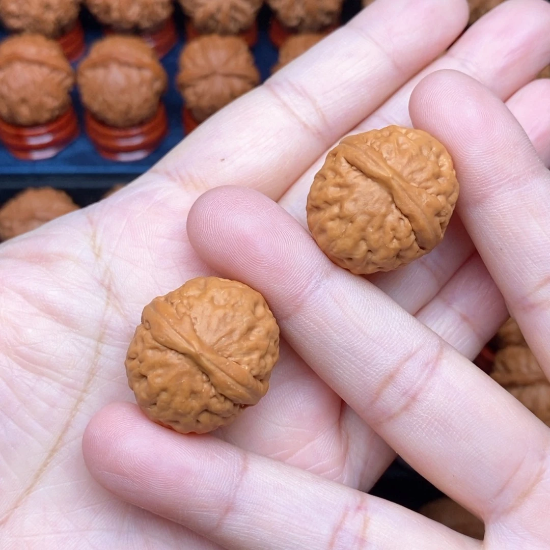 把件文玩核桃手捻麒麟磨盘元宝