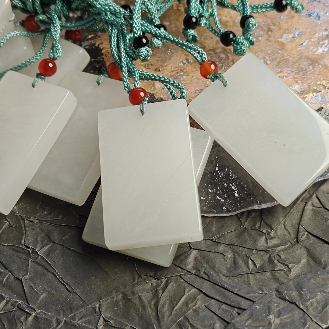 【书记甄选】天然天山翠无事牌吊坠(大) 多样性发一件 CK2204