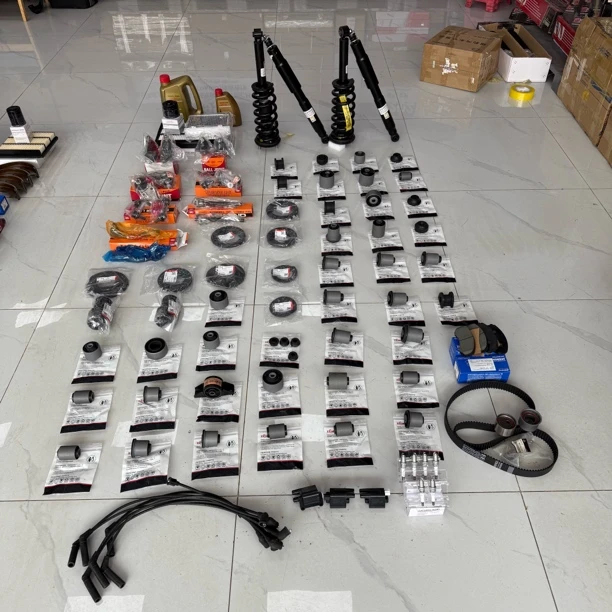 三菱帕杰罗V73,V77、V87、V93、V97基础整备七件减震器汽车减震器