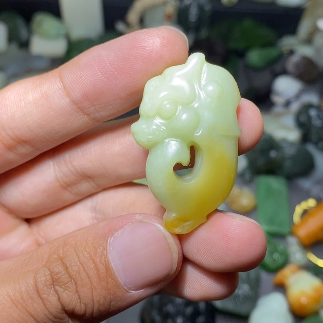 颈饰未镶嵌和田玉