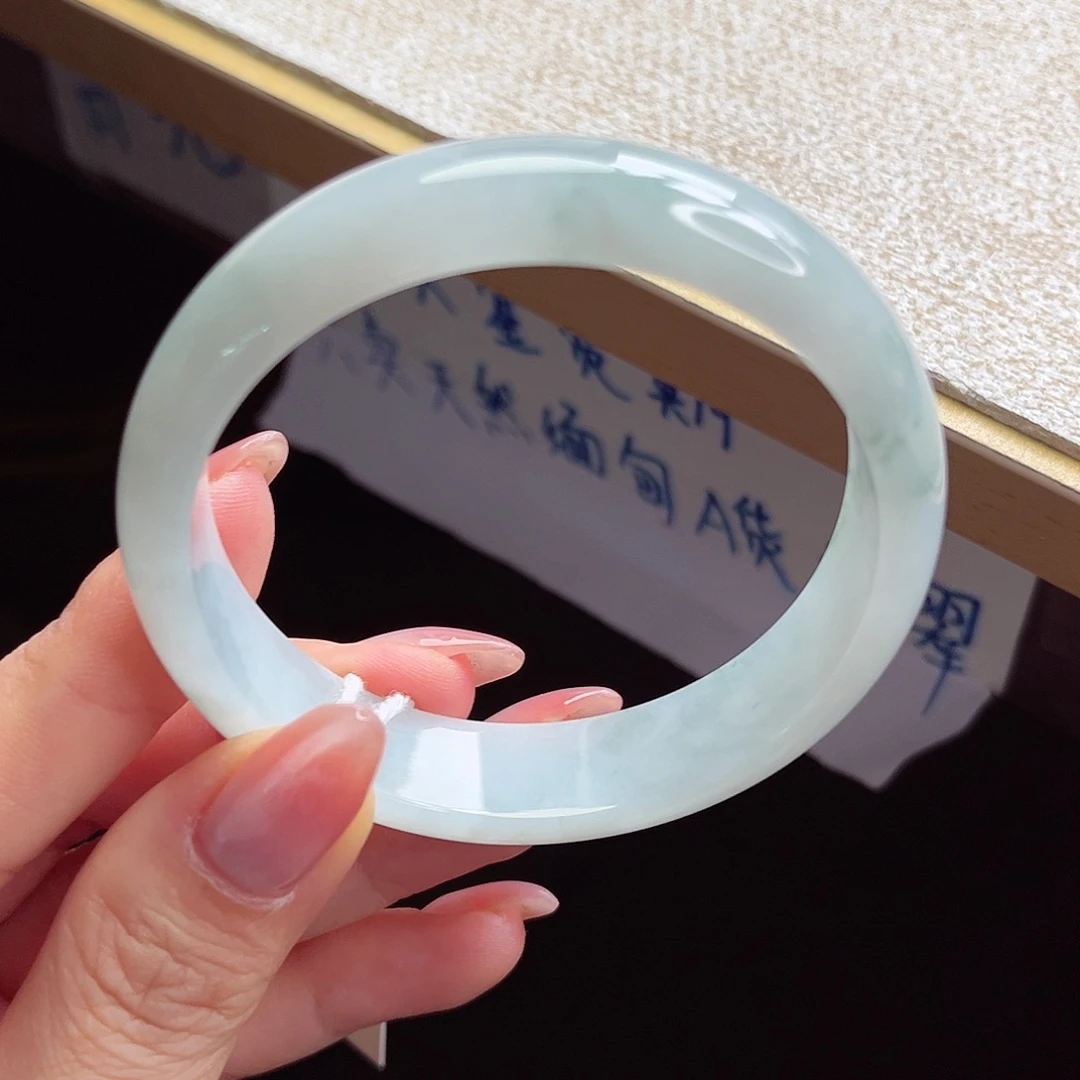 翡翠未镶嵌手镯手镯