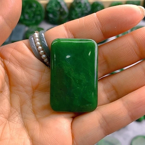 未镶嵌和田玉挂件面包牌