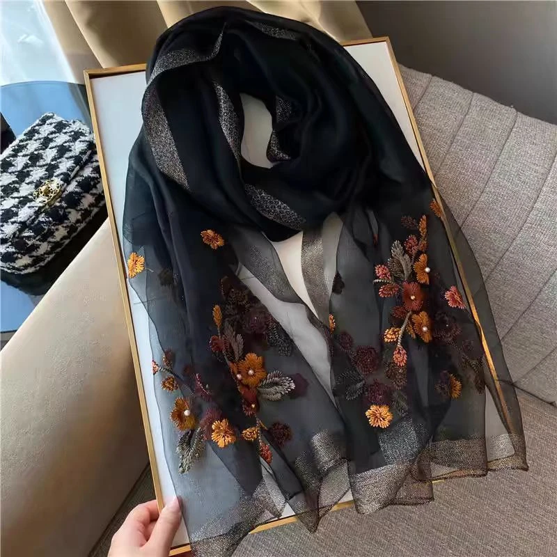 海棠花黑色微瑕百搭时尚围巾女士高档刺绣披肩