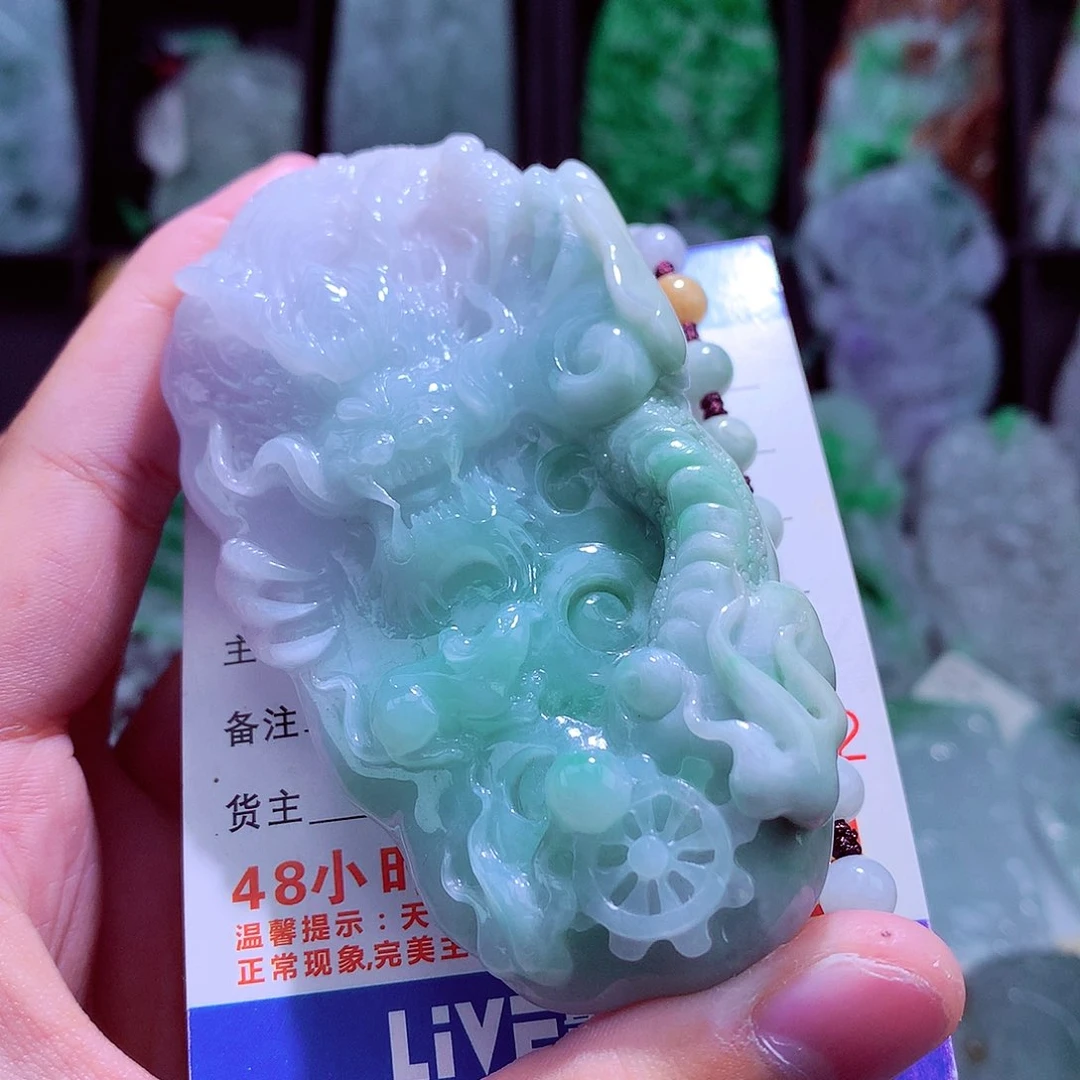 颈饰未镶嵌翡翠天然