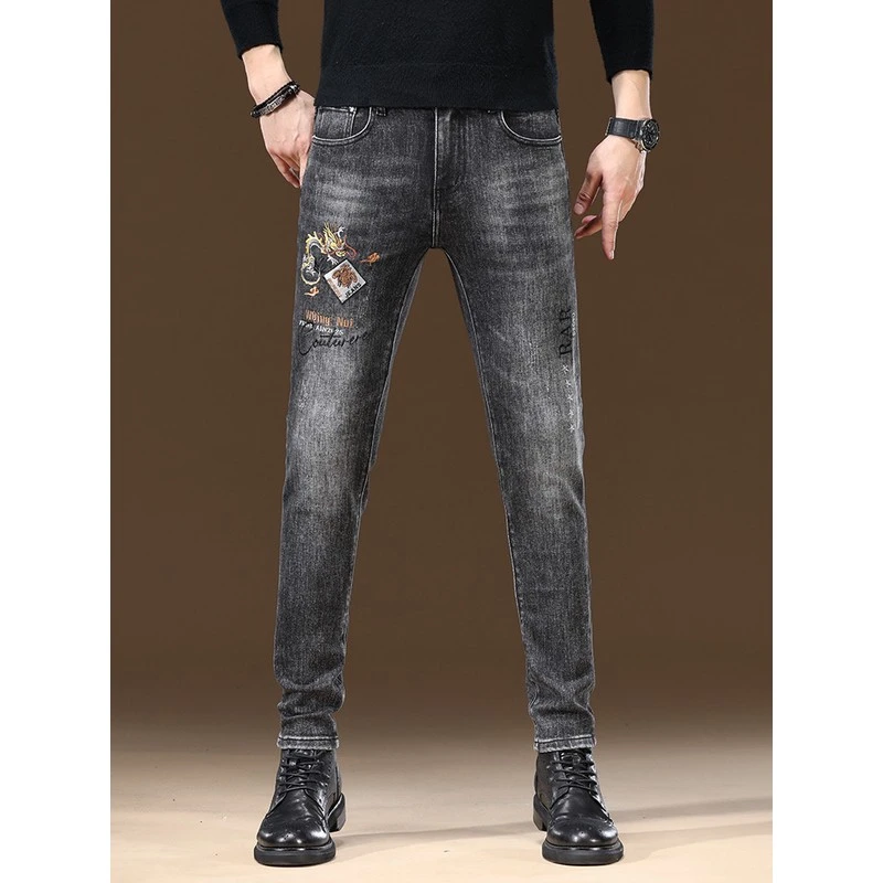 男士2025秋冬新款高端欧货黑色刺绣牛仔裤男弹力修身小脚厚款长裤