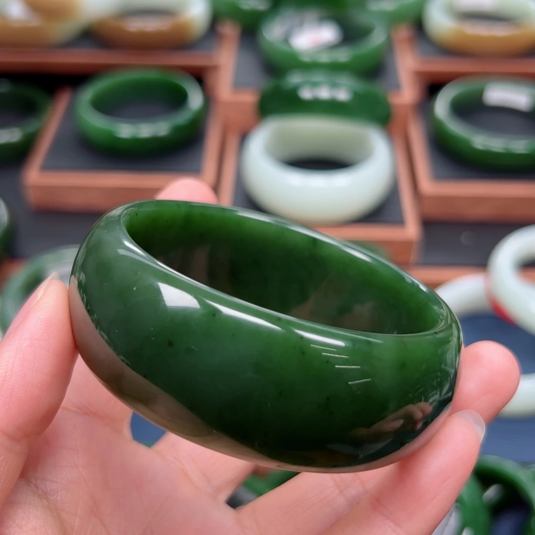 未镶嵌手镯和田玉（碧玉）左*琪60