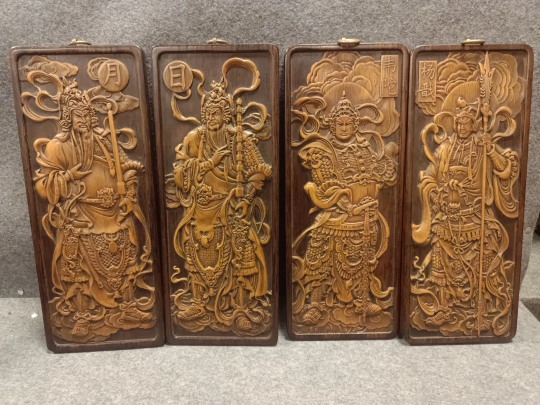 老檀木贴竹黄雕刻人物挂牌两套