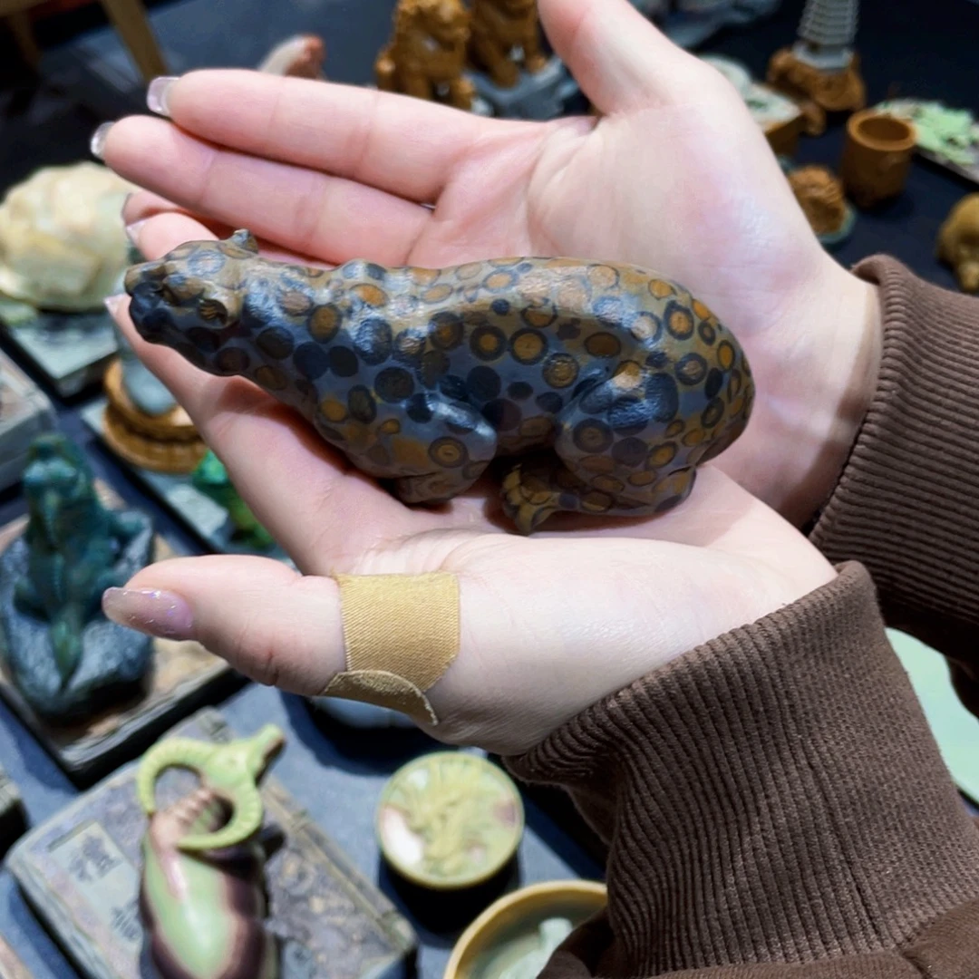 金钱豹精品手工雕刻
