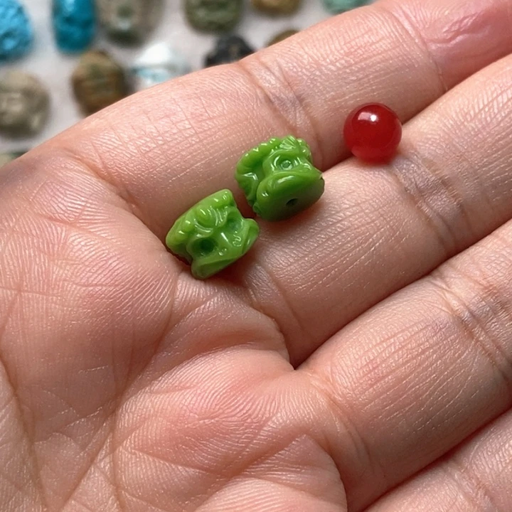 颈饰未镶嵌南红玛瑙