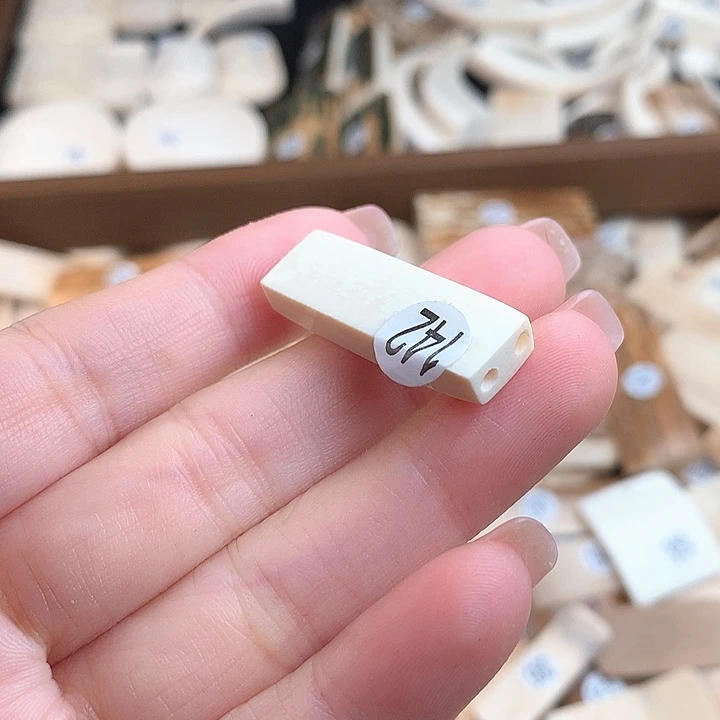 泥塑不打孔联系客服