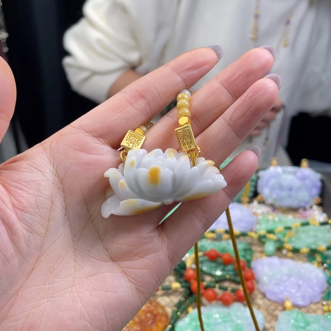 翡翠颈饰未镶嵌代编织