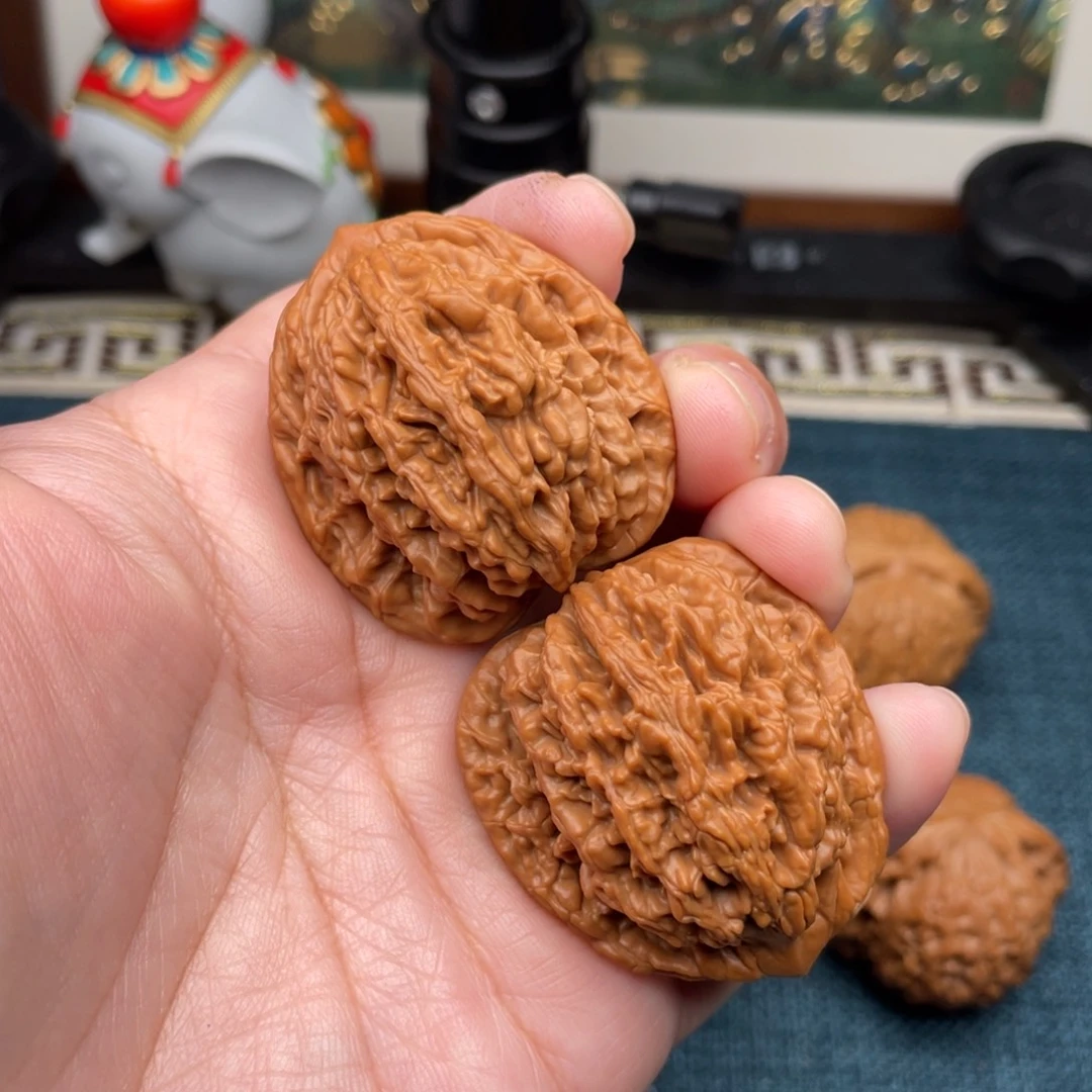 把件文玩核桃全品红皮麦虎38