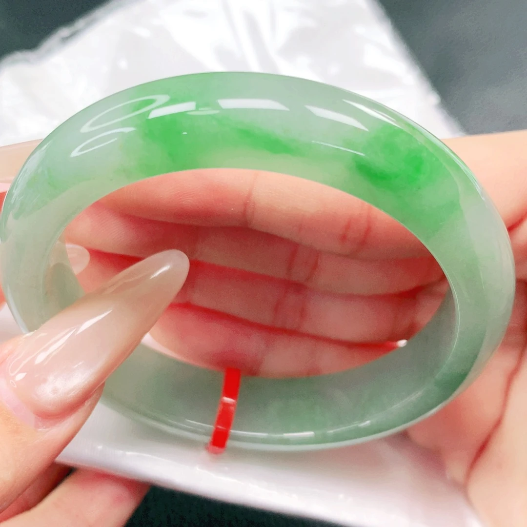 翡翠未镶嵌手镯55.56