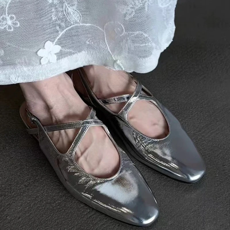 韩版时尚一字扣凉拖鞋2025夏季新款百搭休闲玛丽珍时装凉鞋女