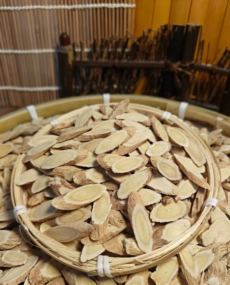 甘肃道地产区人工精选黄芪特大片无硫可用于泡水煲汤炖肉的食材