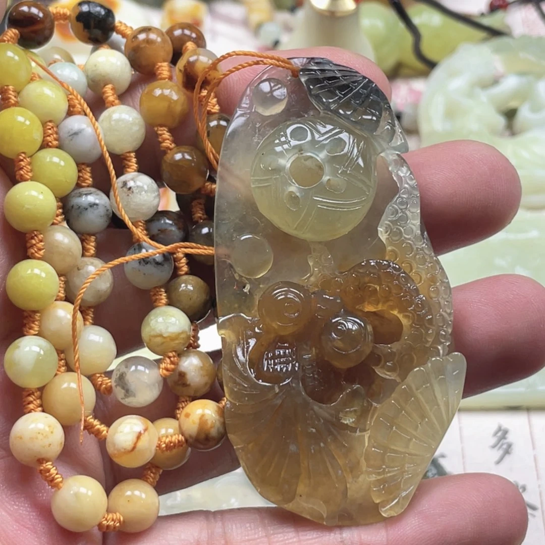 蛇纹石玉未镶嵌颈饰