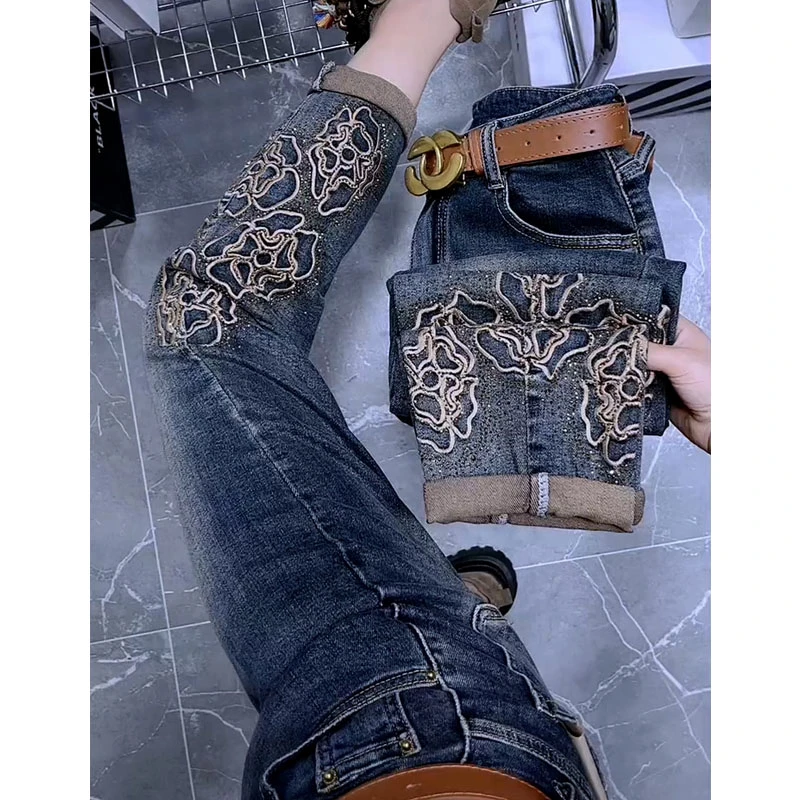 蓝色刺绣重工哈伦牛仔裤女大码秋季新款宽松显瘦小个子九分老爹裤