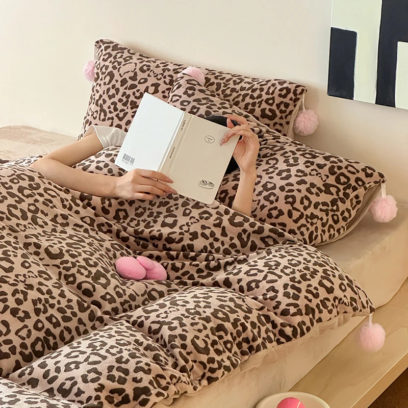 A类ins豹纹立体蝴蝶结毛球少女加厚牛奶绒四件套绒-蝴蝶结咖