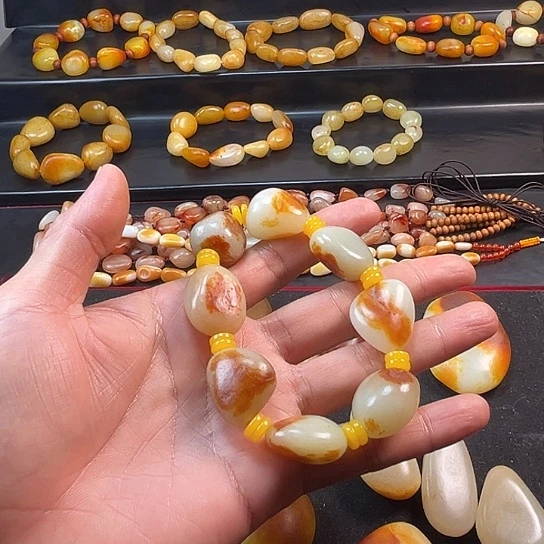 用***2颈饰未镶嵌和田玉