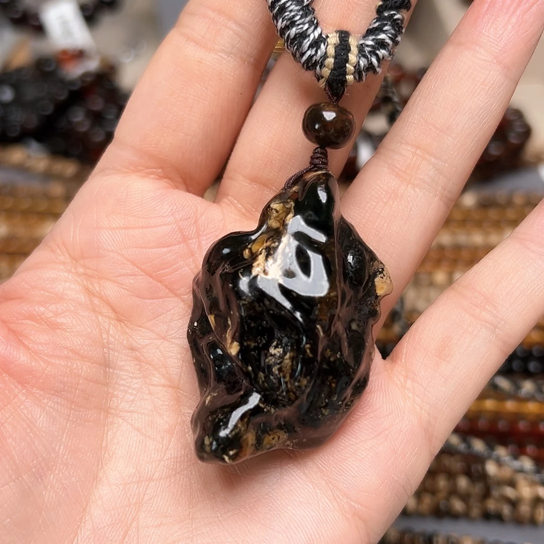 大***哥琥珀未镶嵌裸石抚顺琥珀30287